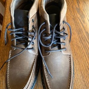 Mens without tags Dockers casual brown boots